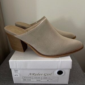 A Rider Suede Mule Taupe